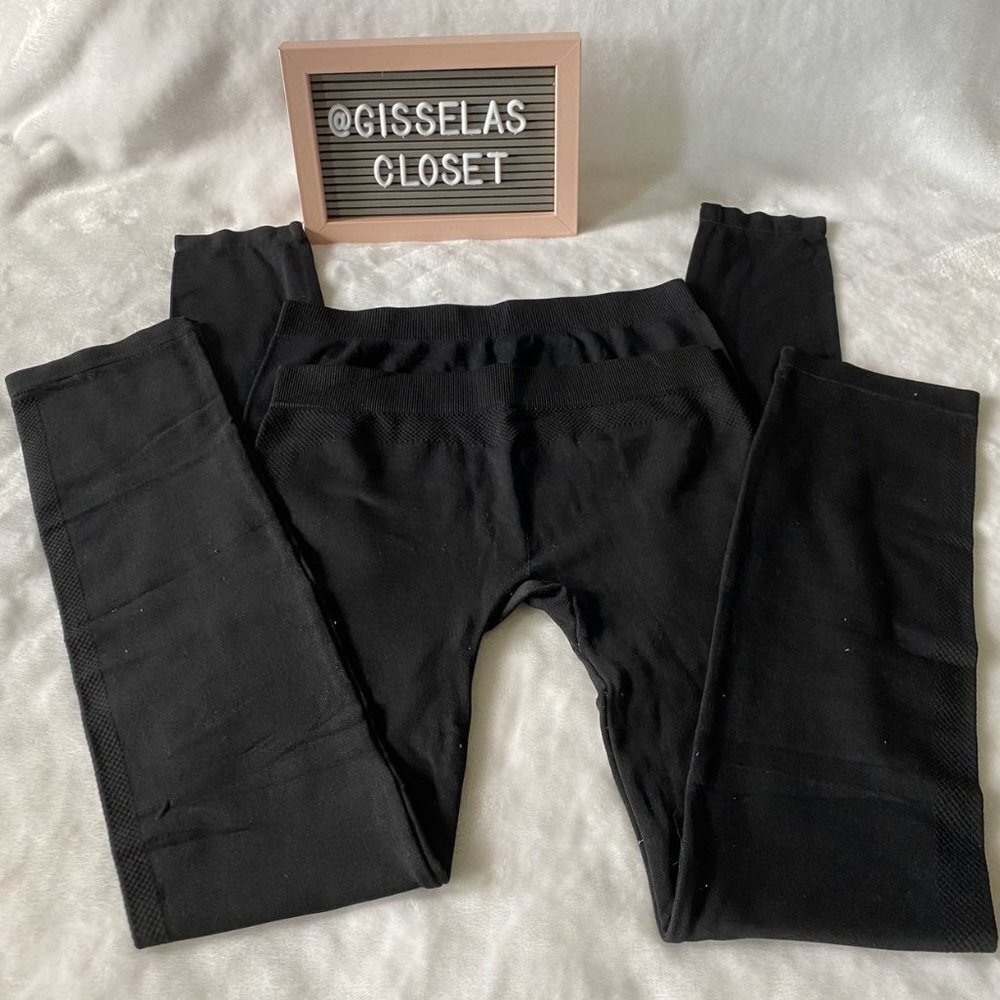 2 leggings bundle - brands on pics- M